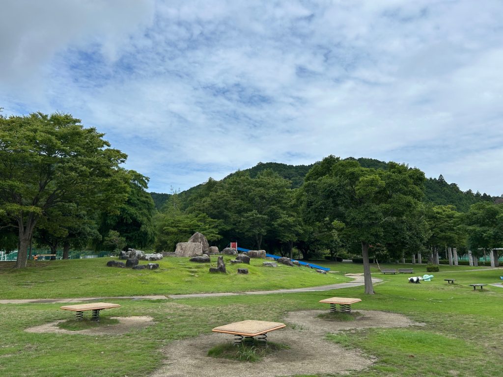 こうえん